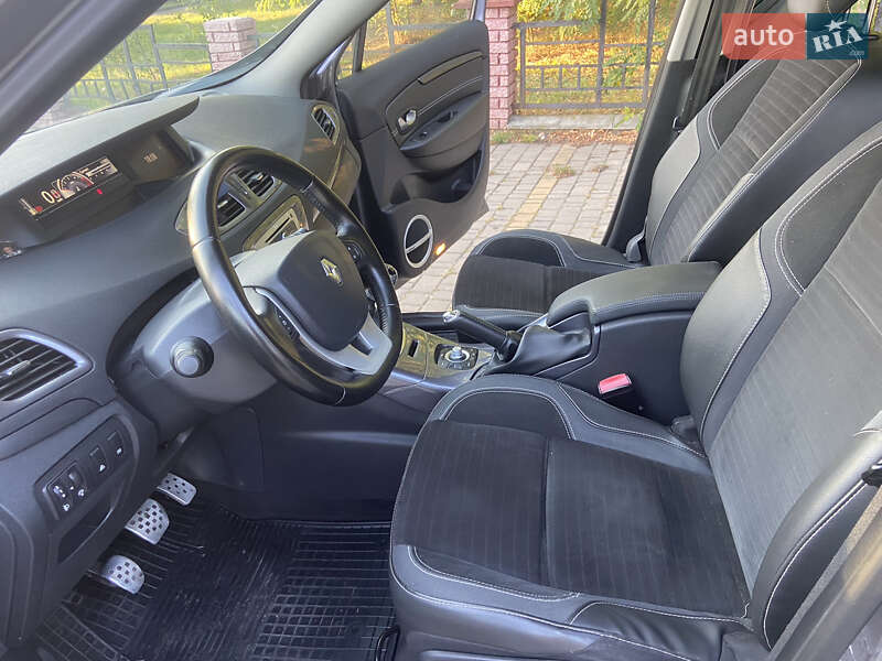 Минивэн Renault Scenic 2013 в Киеве