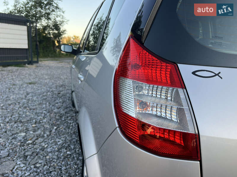 Минивэн Renault Scenic 2006 в Виннице