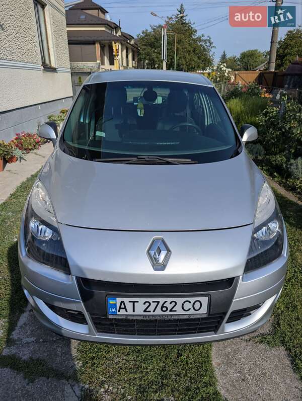 Мінівен Renault Scenic 2011 в Івано-Франківську