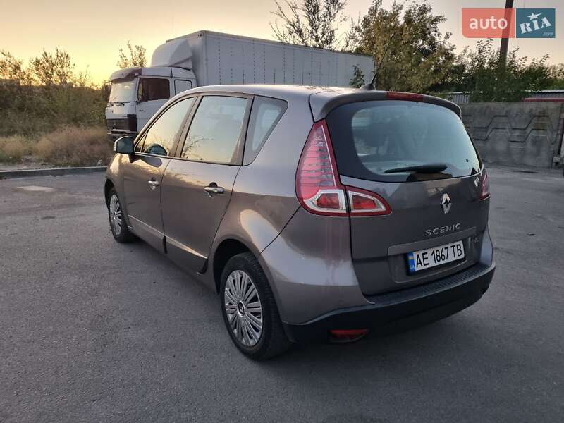 Минивэн Renault Scenic 2011 в Днепре