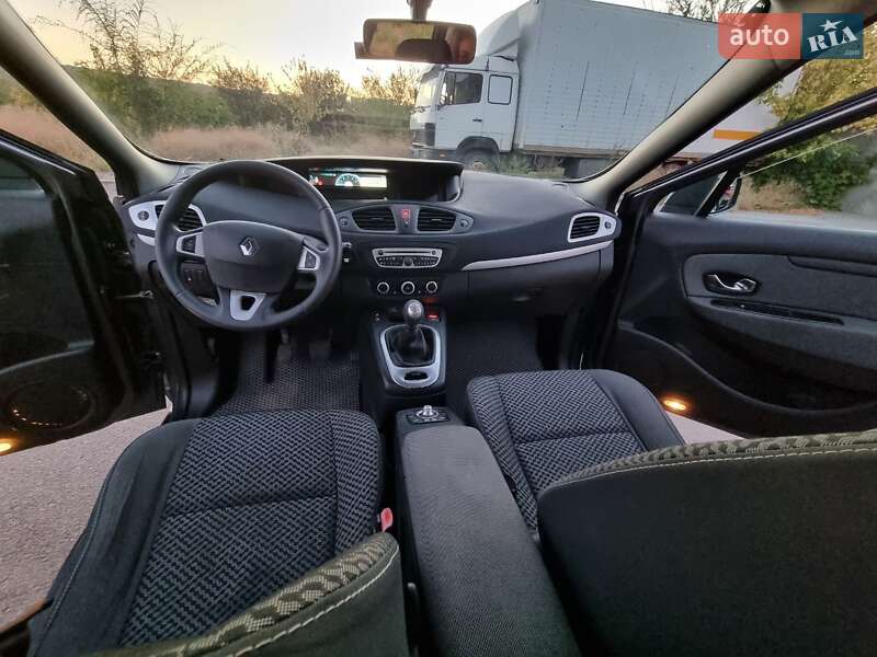 Минивэн Renault Scenic 2011 в Днепре