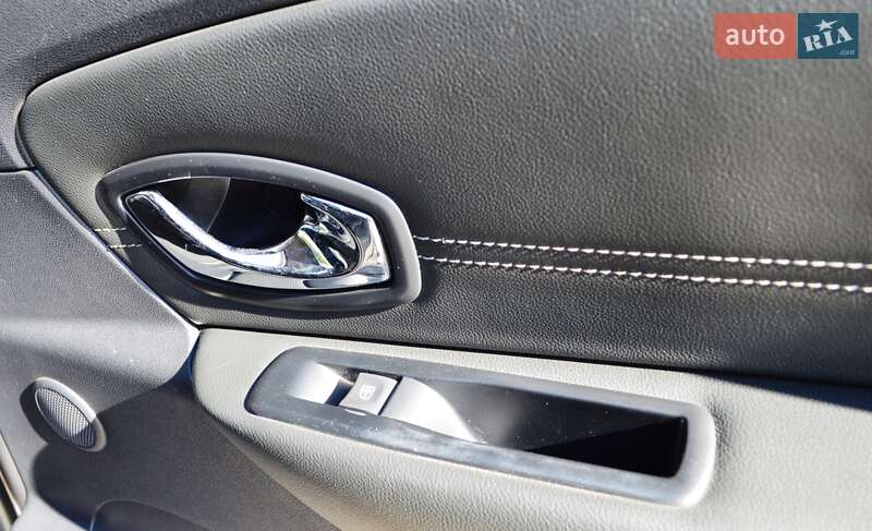 Минивэн Renault Scenic 2013 в Одессе