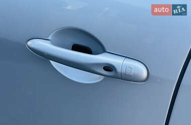 Минивэн Renault Scenic 2009 в 
