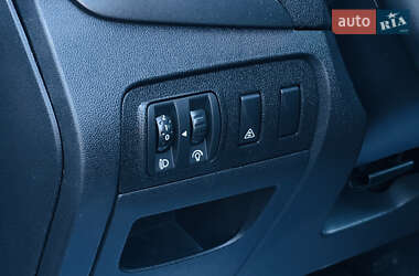 Минивэн Renault Scenic 2009 в 