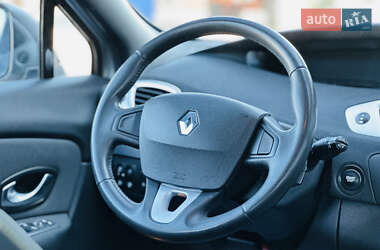 Минивэн Renault Scenic 2009 в 