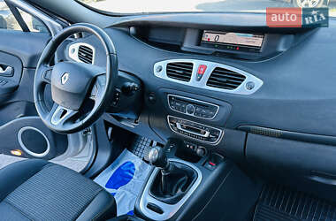 Минивэн Renault Scenic 2009 в 