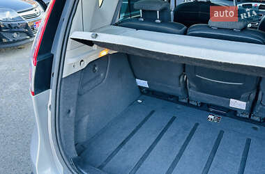 Минивэн Renault Scenic 2009 в 