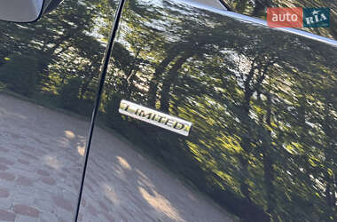 Минивэн Renault Scenic 2013 в 