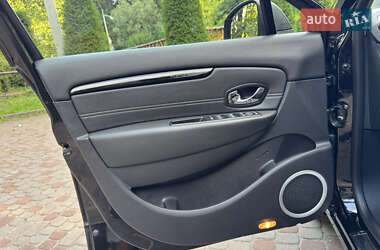 Минивэн Renault Scenic 2013 в 