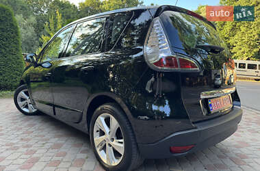 Минивэн Renault Scenic 2013 в 