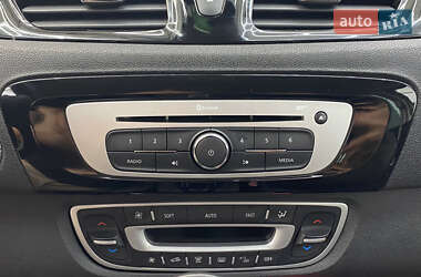Минивэн Renault Scenic 2016 в 