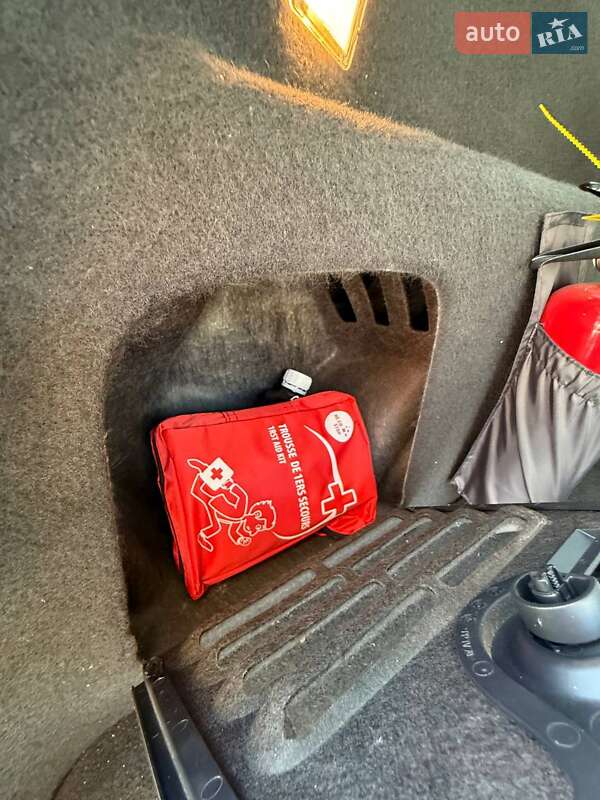 Минивэн Renault Scenic 2007 в Киеве фото 24 Минивэн Renault Scenic 2007 в Киеве