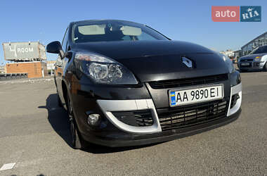 Минивэн Renault Scenic 2011 в 