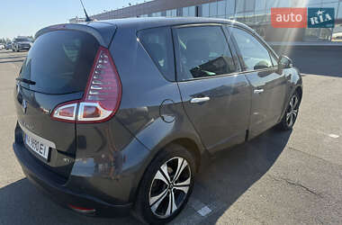 Минивэн Renault Scenic 2011 в 
