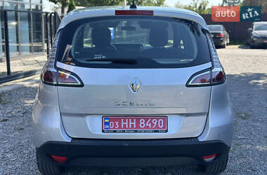 Минивэн Renault Scenic 2013 в 