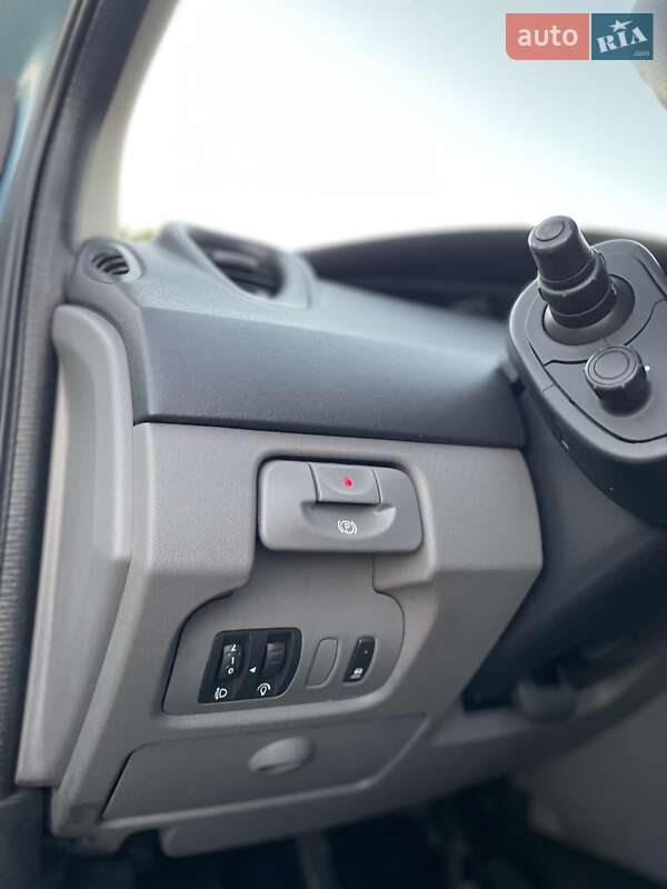 Минивэн Renault Scenic 2008 в Днепре