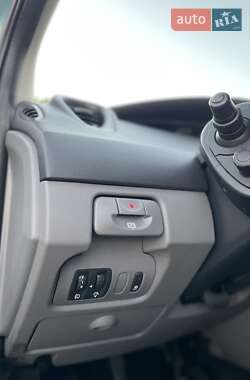 Минивэн Renault Scenic 2008 в 