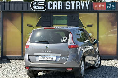 Минивэн Renault Scenic 2010 в 