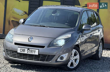 Минивэн Renault Scenic 2010 в 