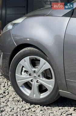 Минивэн Renault Scenic 2010 в 