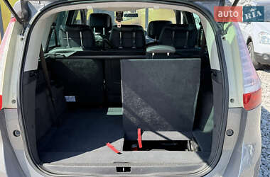 Минивэн Renault Scenic 2010 в 