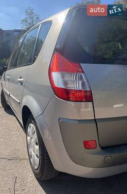 Минивэн Renault Scenic 2005 в 
