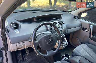Минивэн Renault Scenic 2005 в 