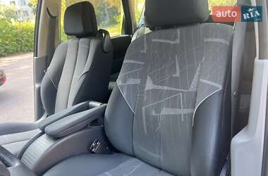 Минивэн Renault Scenic 2005 в 