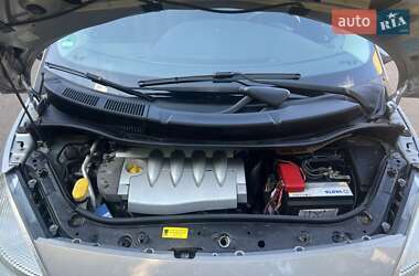 Минивэн Renault Scenic 2005 в 