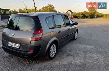 Минивэн Renault Scenic 2004 в 