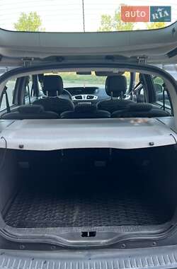 Минивэн Renault Scenic 2009 в 