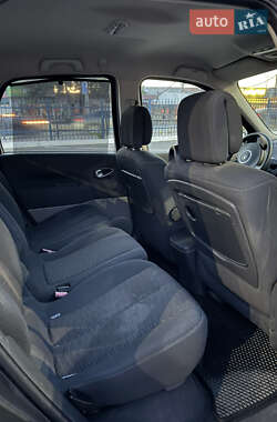 Минивэн Renault Scenic 2008 в 
