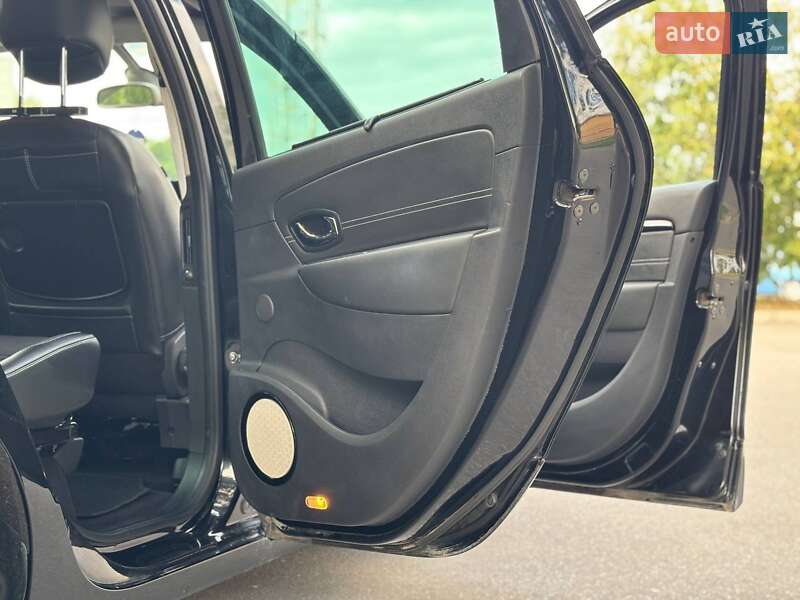 Мінівен Renault Scenic 2014 в Києві фото 48 Мінівен Renault Scenic 2014 в Києві