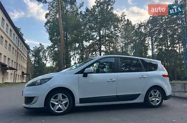 Минивэн Renault Scenic 2012 в Буче