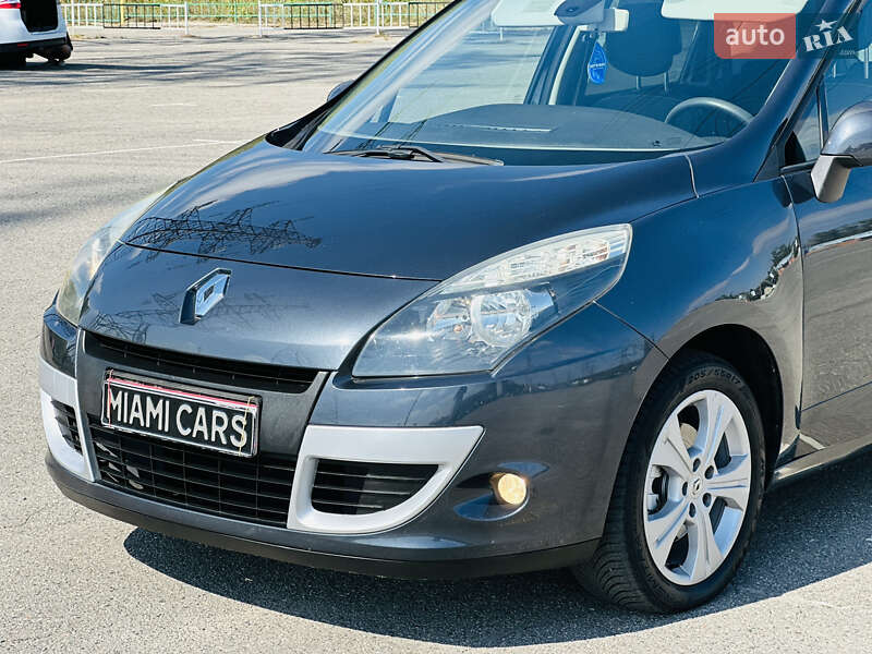 Минивэн Renault Scenic 2009 в Харькове