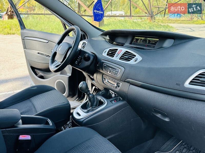 Минивэн Renault Scenic 2009 в Харькове