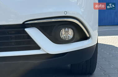 Минивэн Renault Scenic 2019 в 