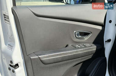 Минивэн Renault Scenic 2019 в 