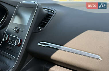Минивэн Renault Scenic 2019 в 