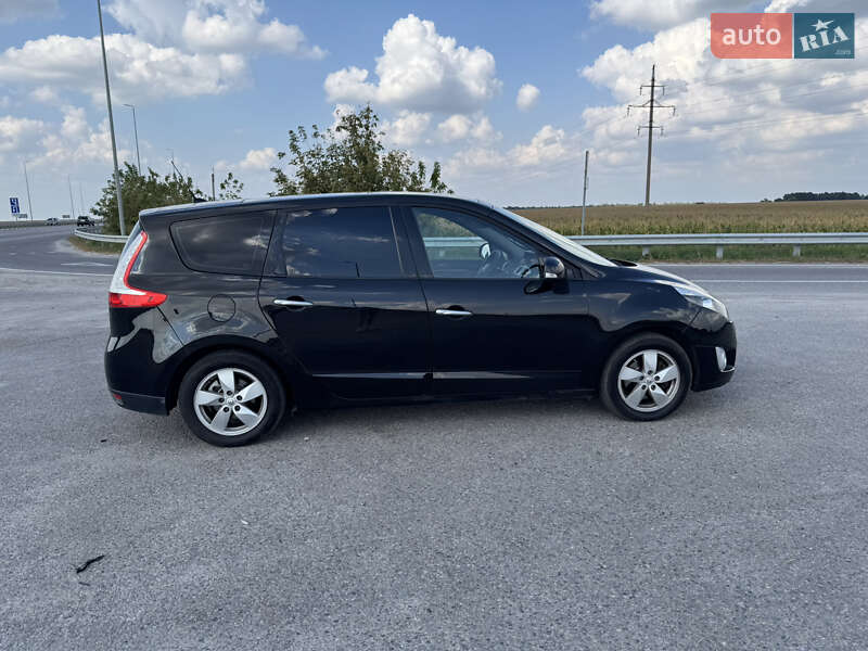 Минивэн Renault Scenic 2010 в Киеве
