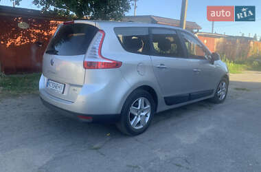 Мінівен Renault Scenic 2012 в 