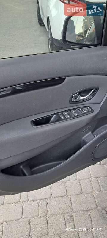 Мінівен Renault Scenic 2014 в Ірпені