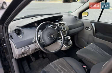 Минивэн Renault Scenic 2004 в 