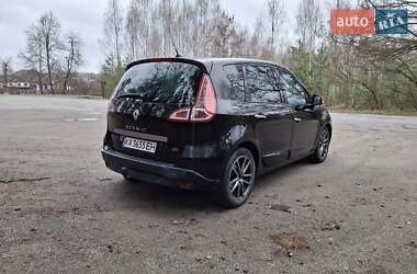 Минивэн Renault Scenic 2011 в 