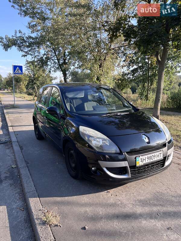 Минивэн Renault Scenic 2011 в Киеве