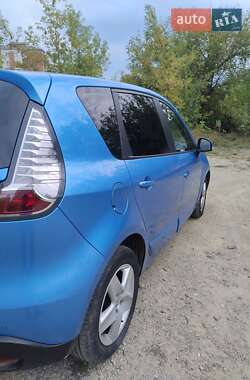 Мінівен Renault Scenic 2013 в 
