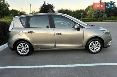 Минивэн Renault Scenic 2013 в 