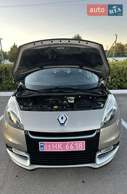Минивэн Renault Scenic 2013 в 
