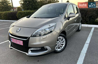 Минивэн Renault Scenic 2013 в 