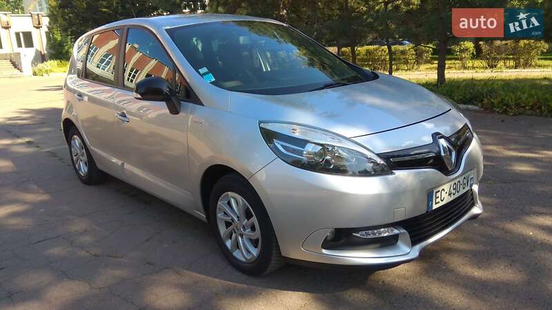 Минивэн Renault Scenic 2015 в 